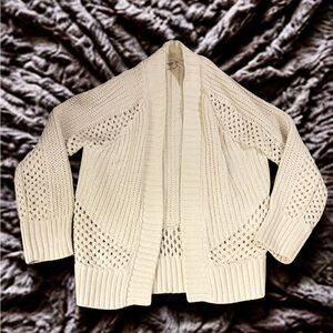 50% off sale 🔥🔥 - Cream Knit Sweater Abercrombie